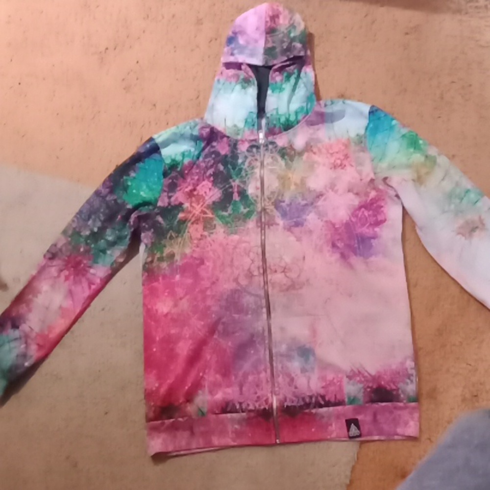 A jacket - Picture 5 of 8